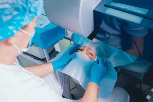 Augenlaser Behandlung MerhaBeauty in der Türkei Augenlaser Behandlung MerhaBeauty in der Türkei